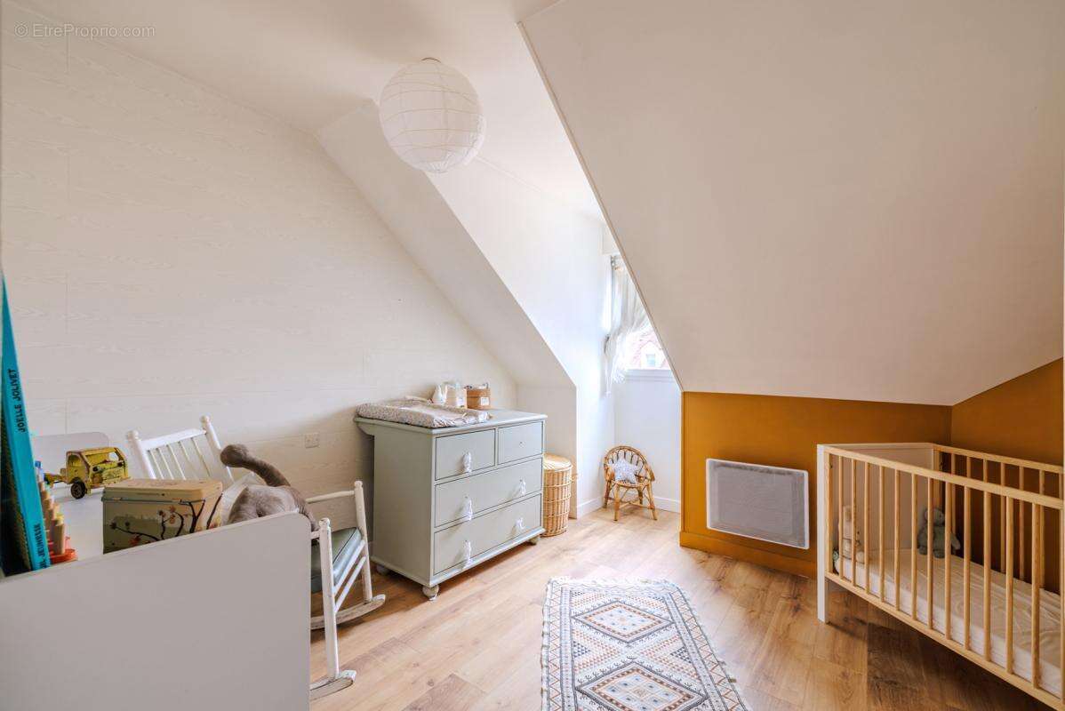 Appartement à SAINT-NOM-LA-BRETECHE