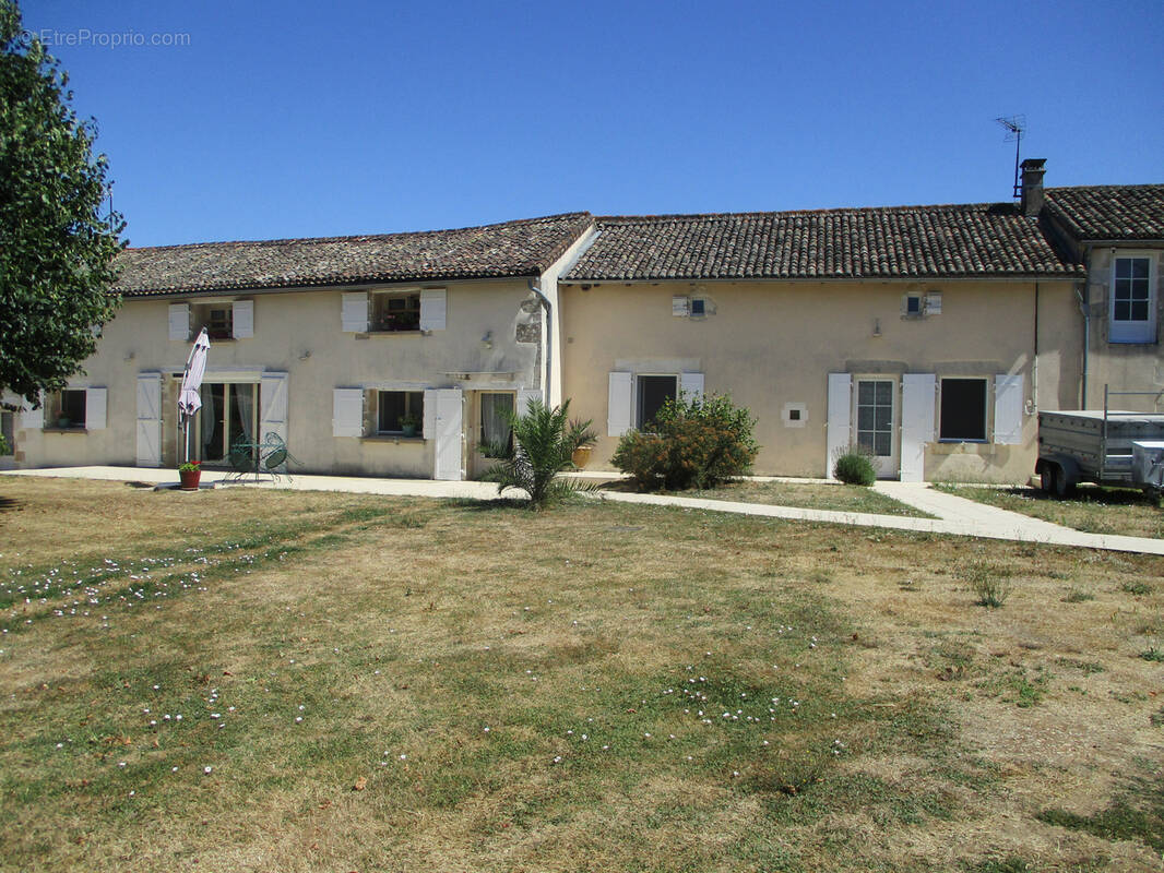 Maison à CEAUX-EN-COUHE