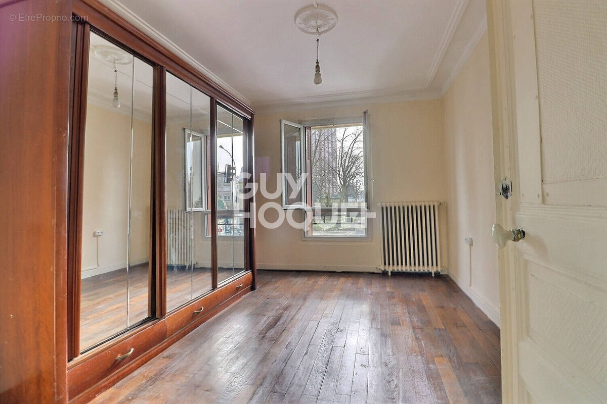 Appartement à AUBERVILLIERS