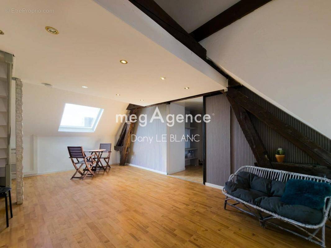 Appartement à MAINVILLIERS