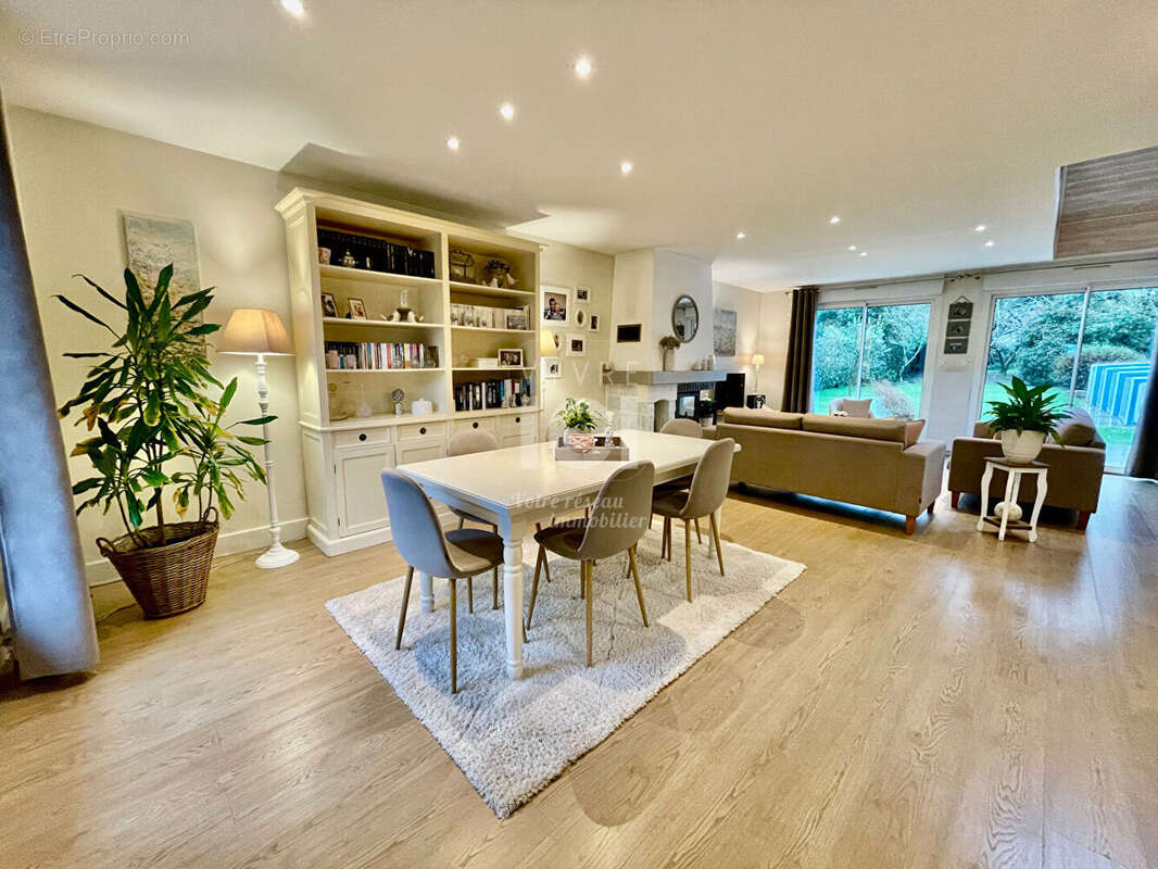 Maison à TREILLIERES