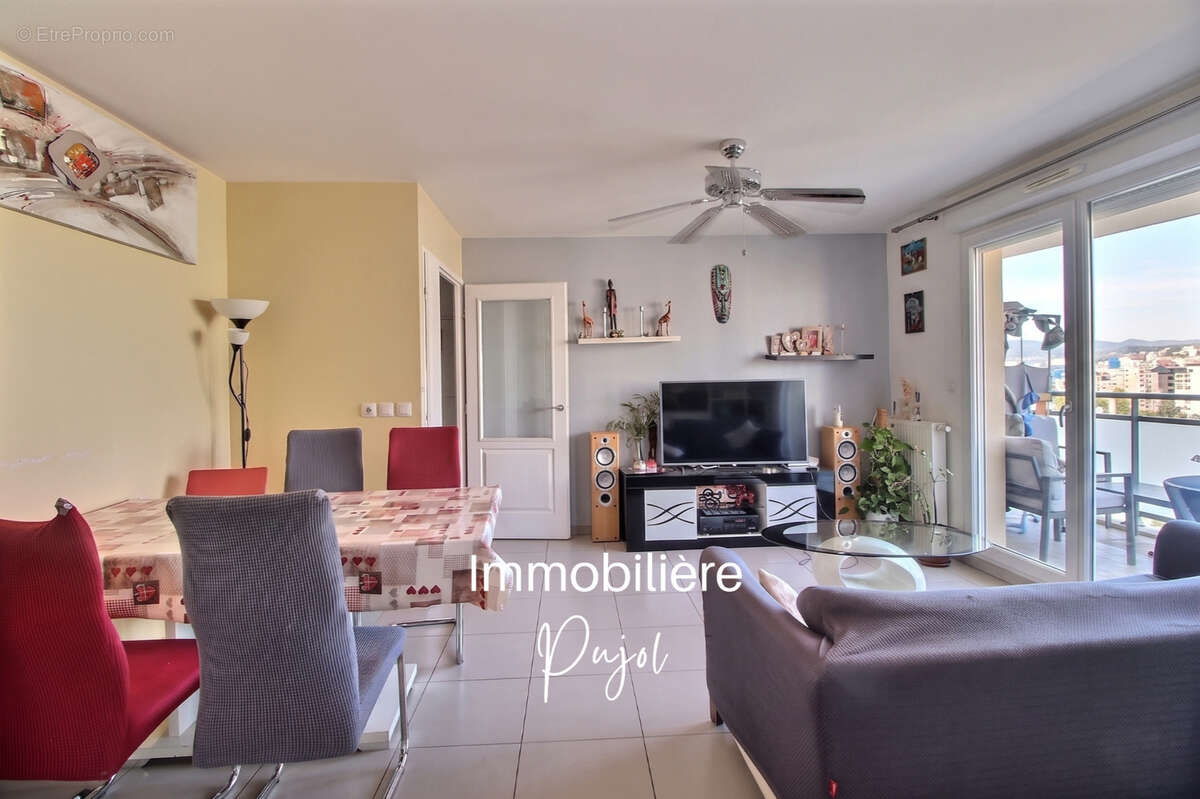 Appartement à MARSEILLE-4E