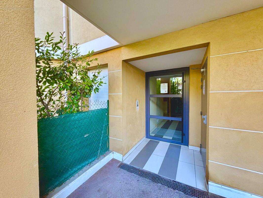 Appartement À Vendre - photo 10
