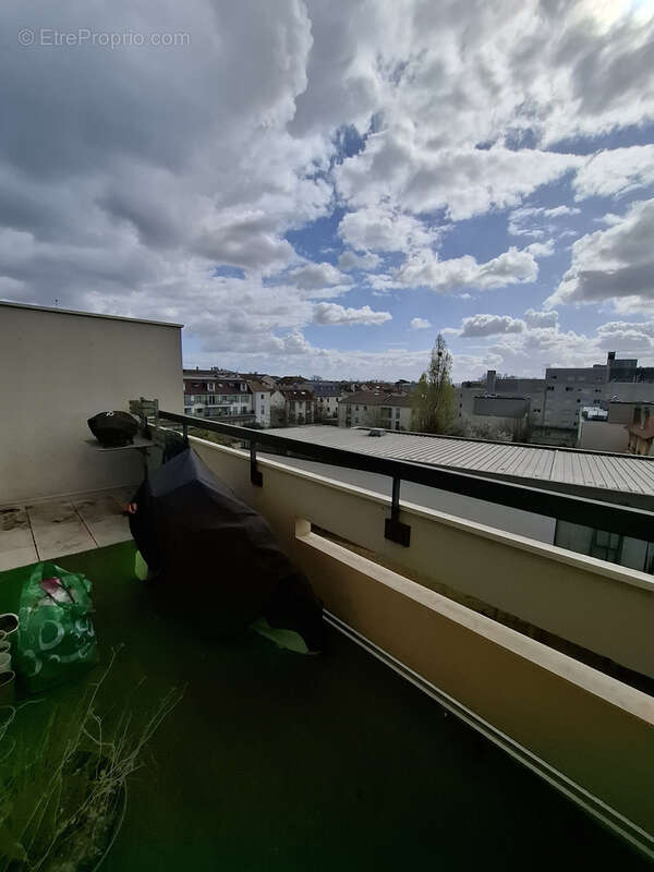 Appartement à HOUILLES