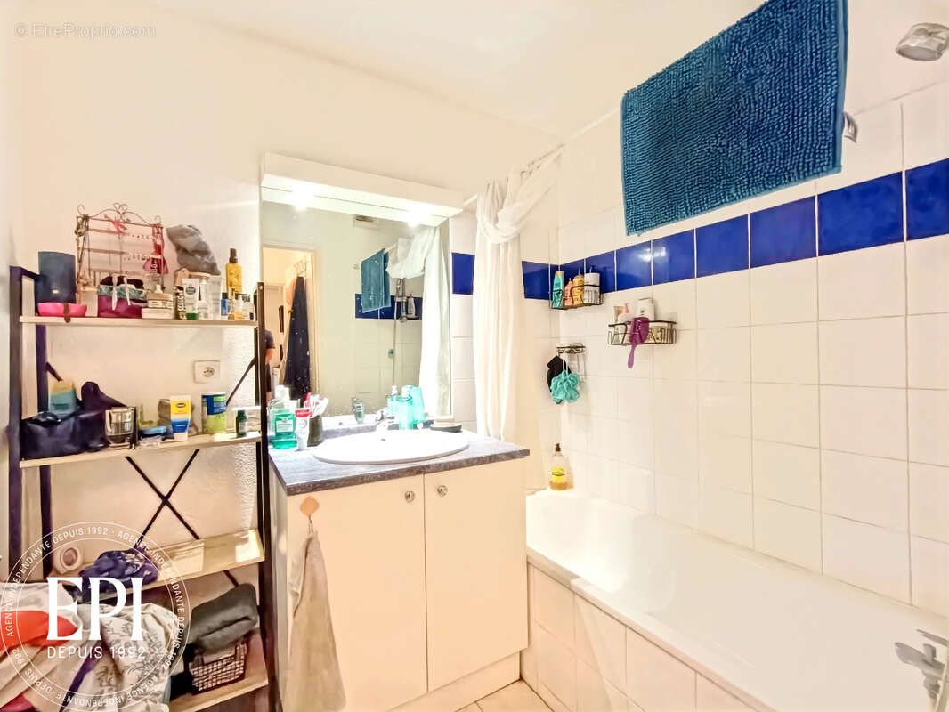 Appartement déja loué T3 avec Jardinet Residence Di Castelli  ! - photo 4