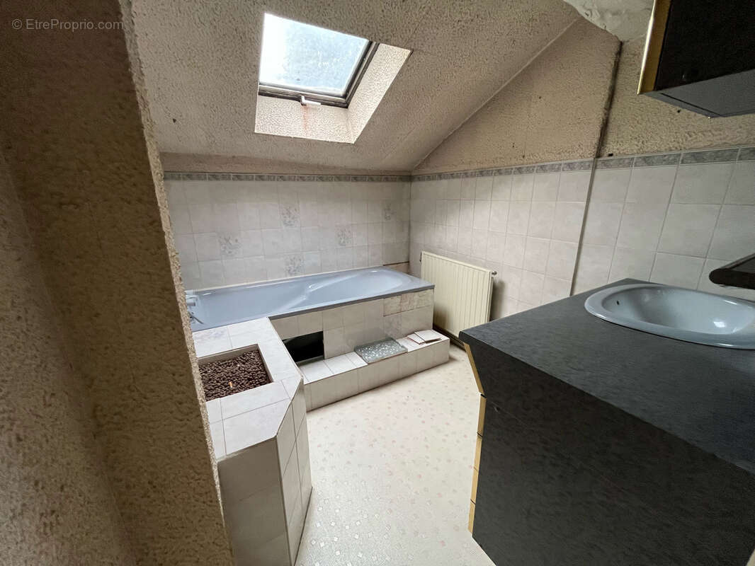 Appartement à GENAY