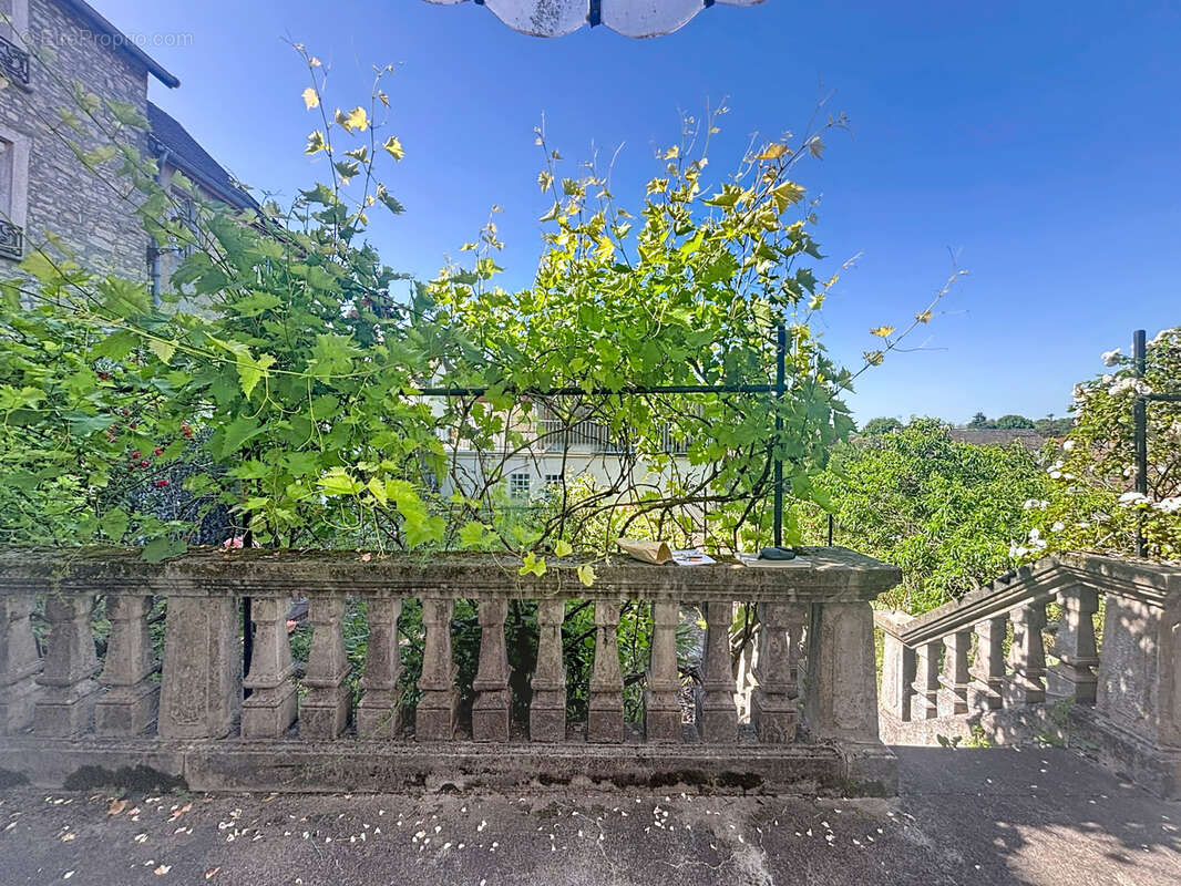 Maison de caractère en pierre avec jardin bucolique   Rochefort-sur-Nenon - photo 2