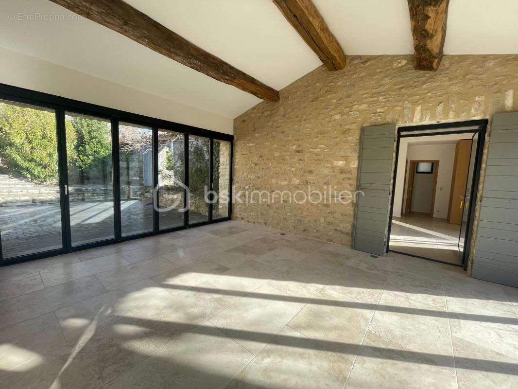 Mas d’Exception en Pierre au Cœur du Luberon — Luxe, Nature et Art de Vivre Provençal  - photo 14