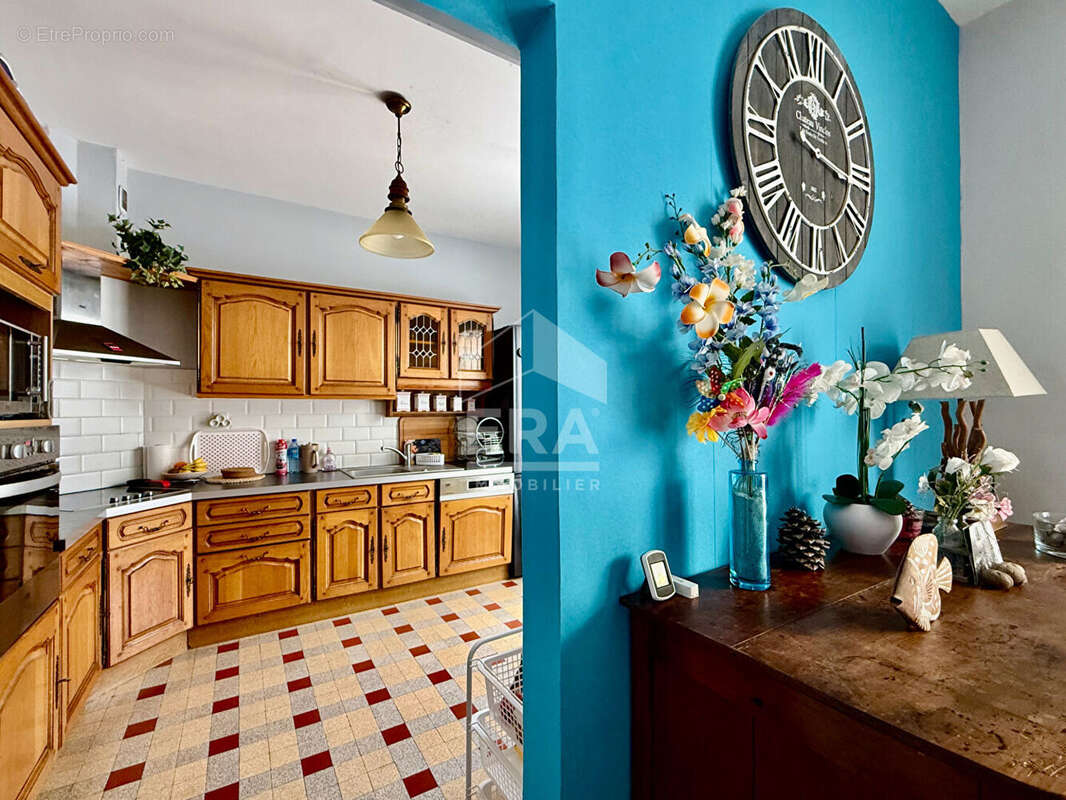 Emplacement ideal - quartier foncillon  le chay- 3 chambres - photo 4