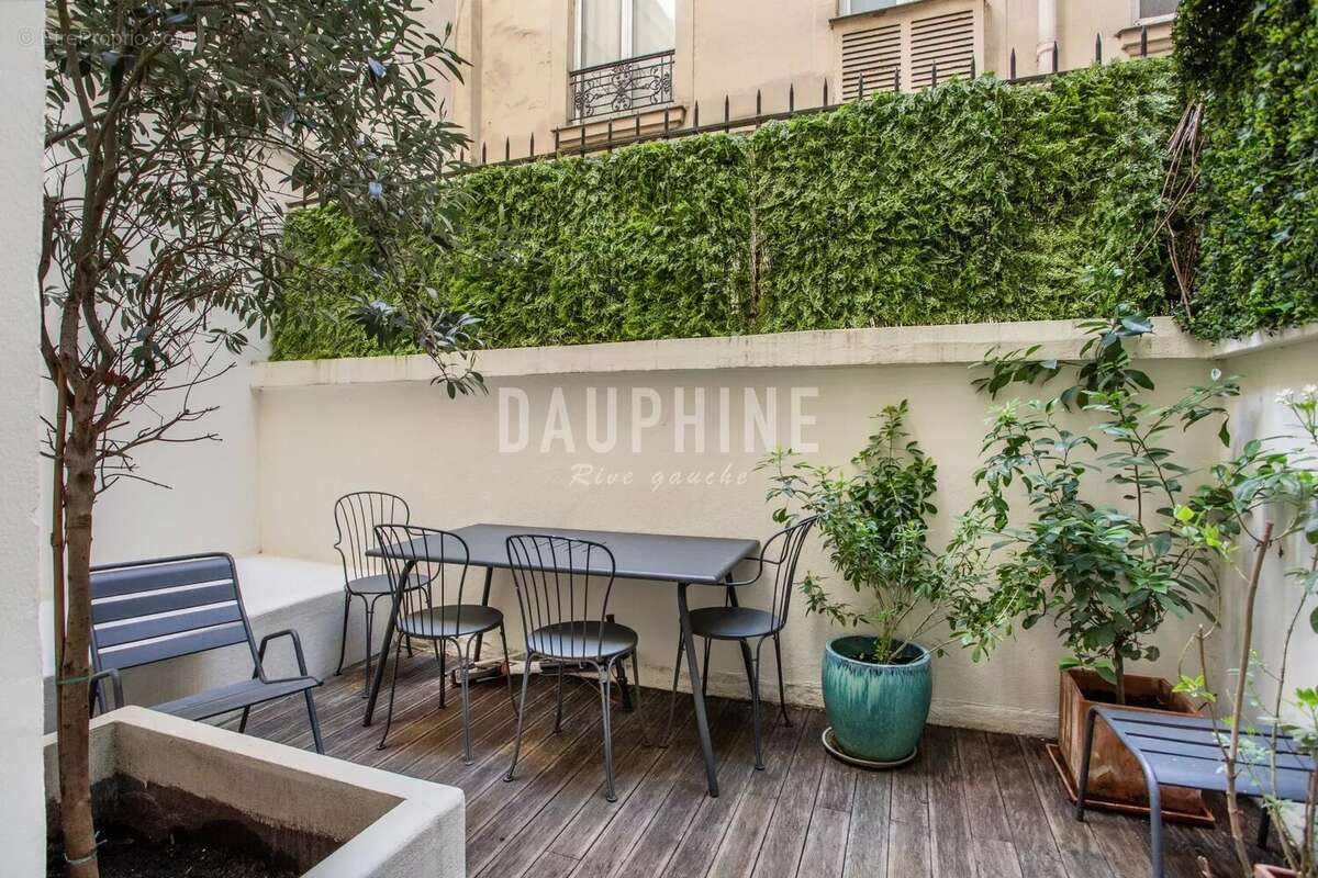 Appartement à PARIS-6E
