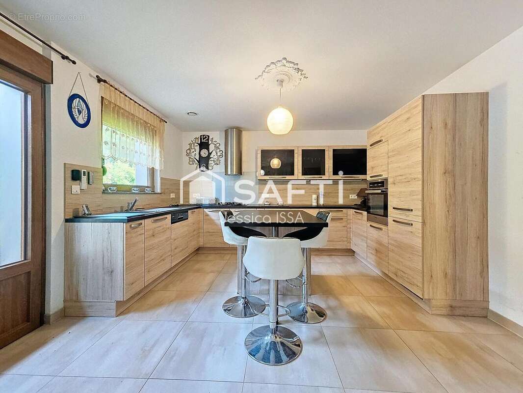 Maison 241 m² à Haute-Kontz  - photo 3