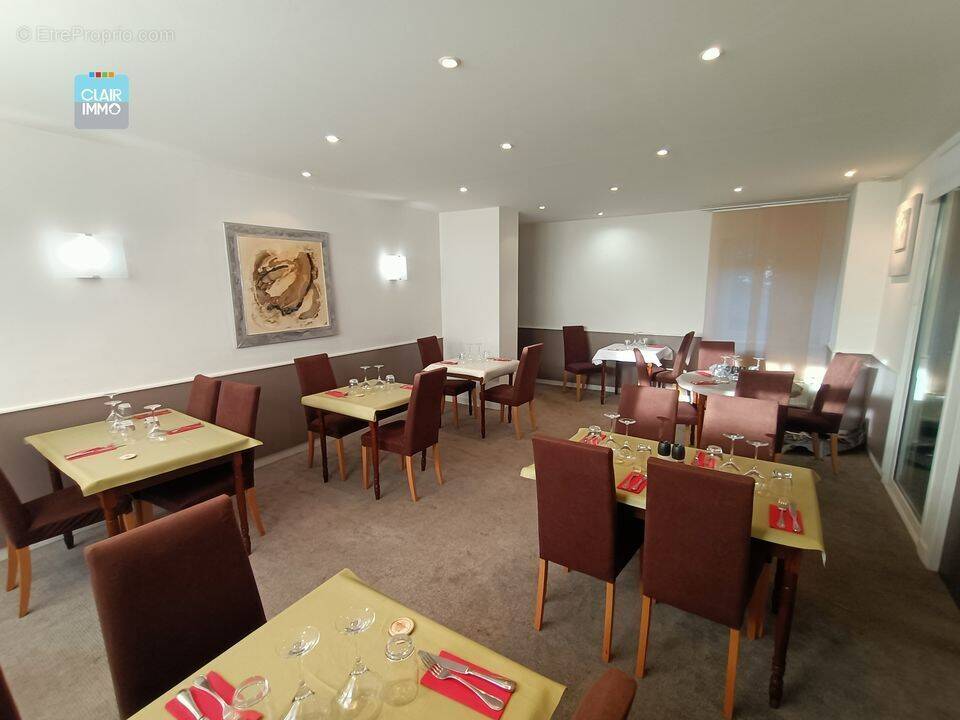 Commerce à LA CHAPELLE-DE-GUINCHAY