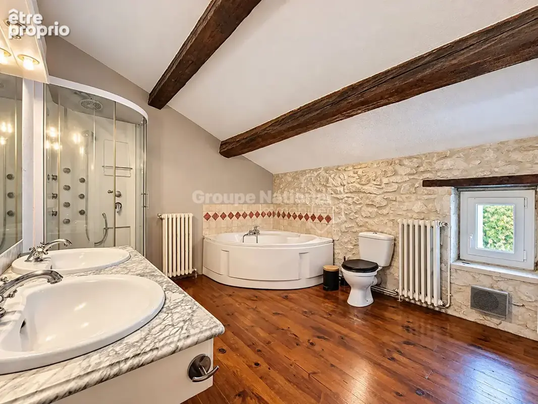 Mas provençal de caractère à rénover, fort potentiel, piscine, gîte et appartement à Châteaurenard - photo 10