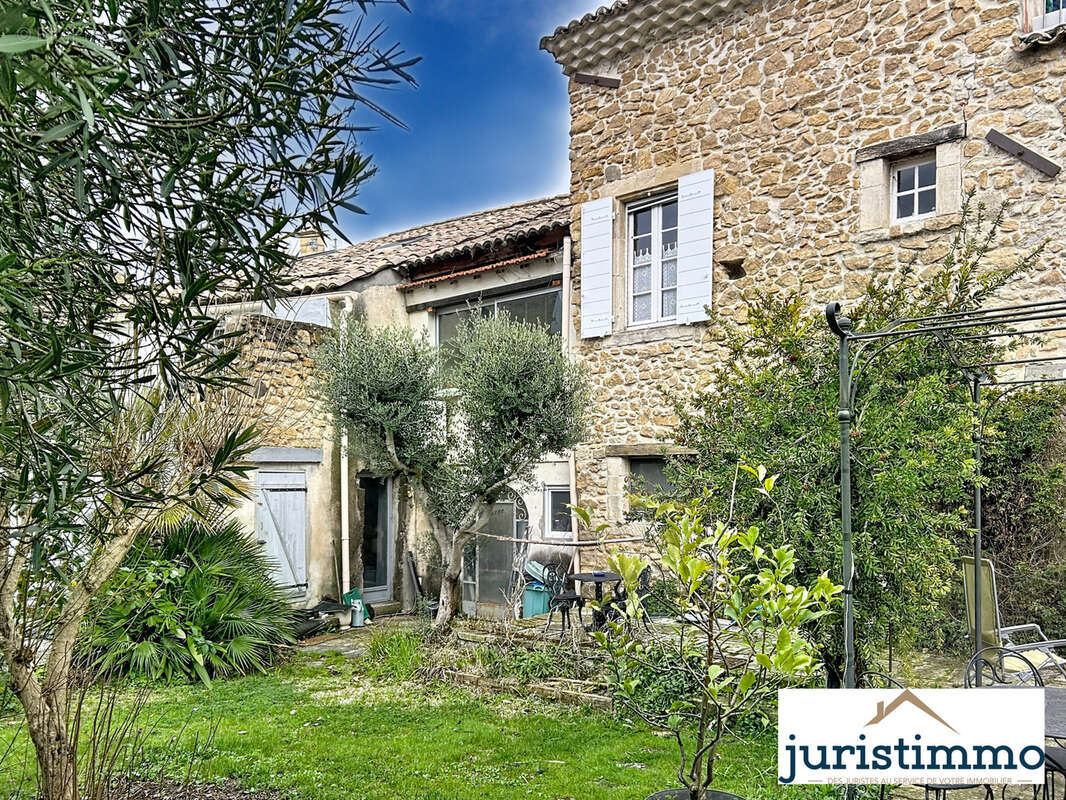 Maison à MONDRAGON