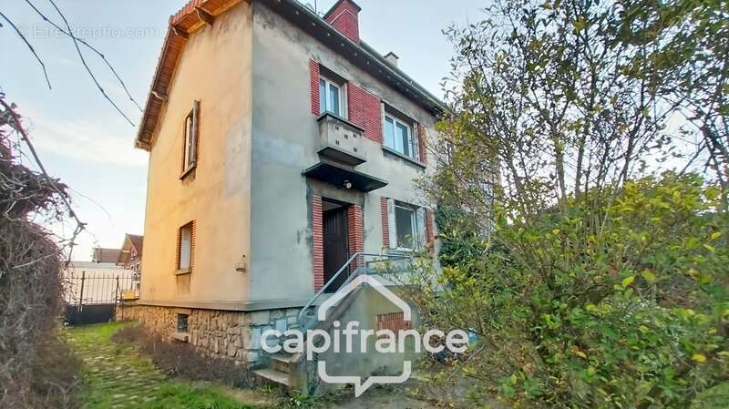 Quartier Planètes-A vendre charmante maison individuelle 78m2+sous-sol 43m2+combles aménageables-jardin-calme - photo 2