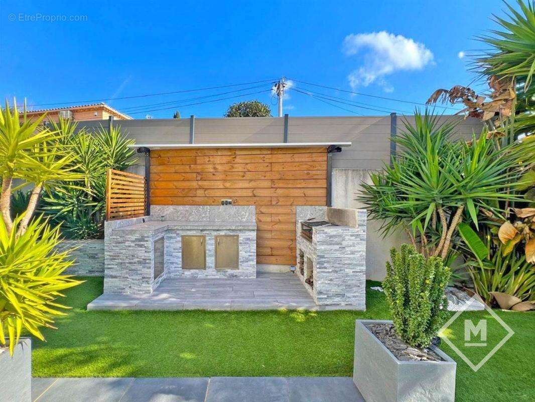 Maison T4 piscine garage 649000€ 13012 Marseille - photo 7