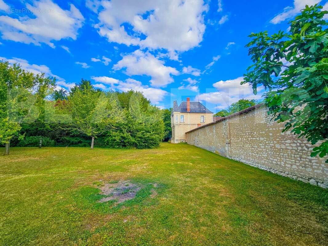 7 - Lionel MARC - BL Agents - Maison à FAYE-LA-VINEUSE