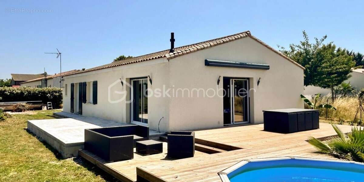 Maison à PONT-L'ABBE-D'ARNOULT