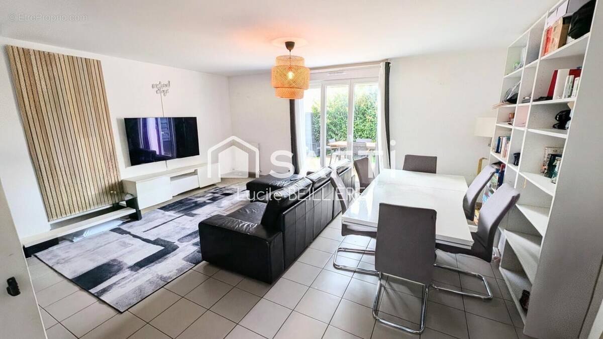 Photo 1 - Maison à BALLAINVILLIERS