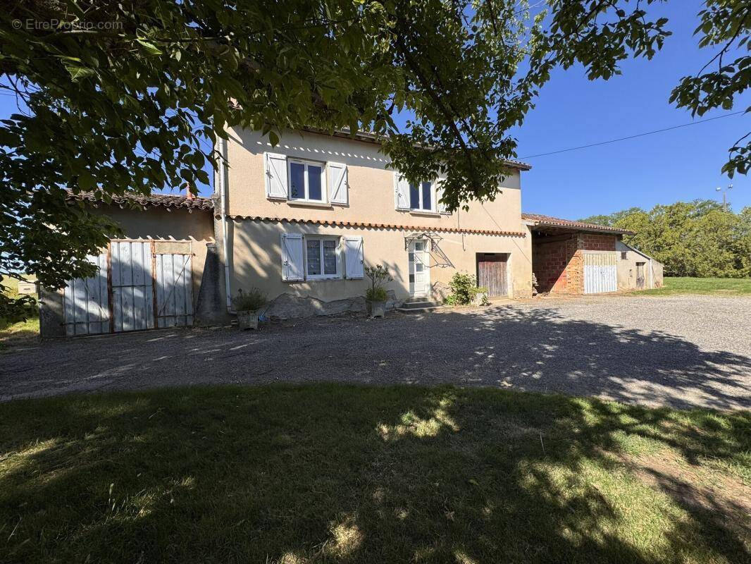 Maison à SAINT-JULIA