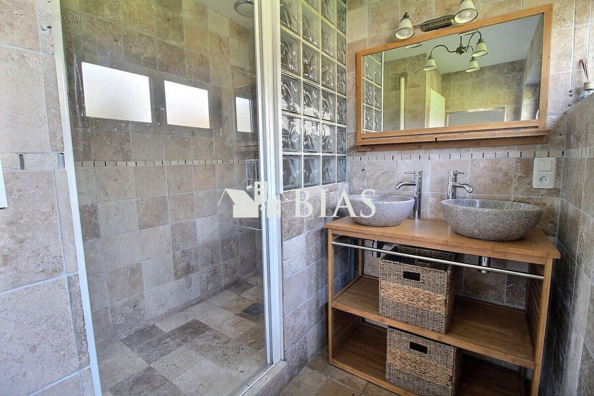 Maison à ROCQUEMONT