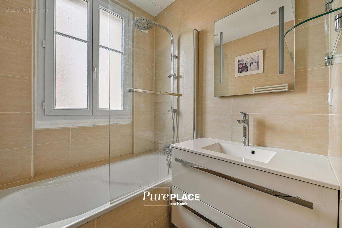 Appartement à PARIS-15E