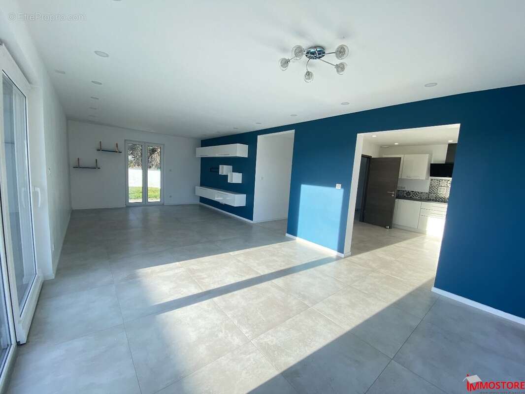 Maison à toit plat 6 pièces de 150m² - photo 4