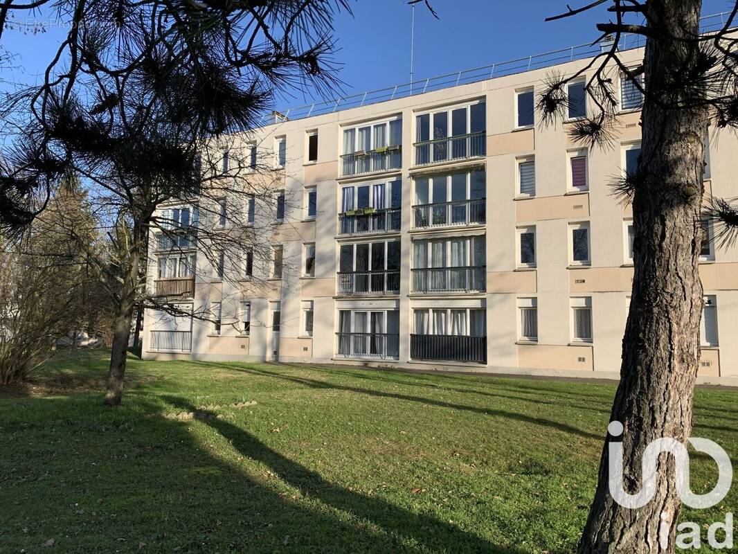 Photo 1 - Appartement à SAINT-OUEN-L'AUMONE