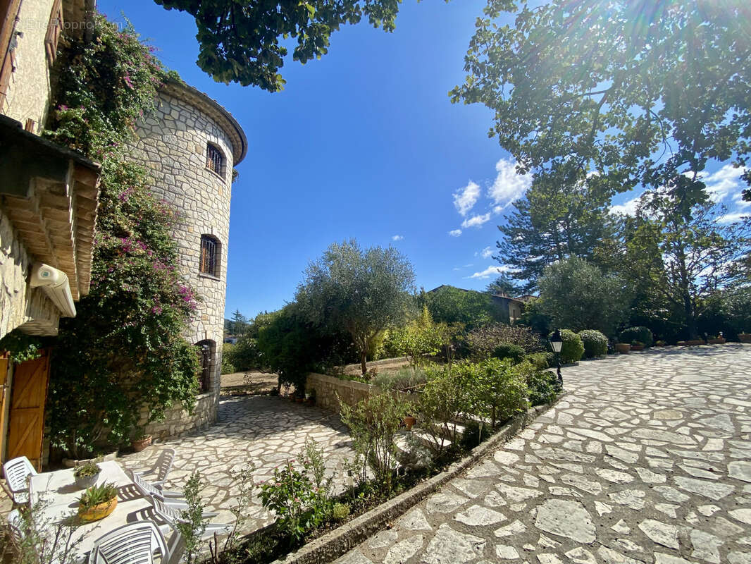 Maison à DRAGUIGNAN