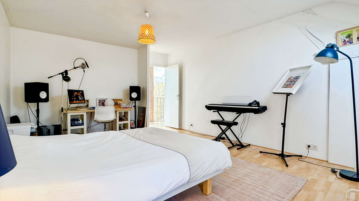 Maison à SAINT-NOM-LA-BRETECHE