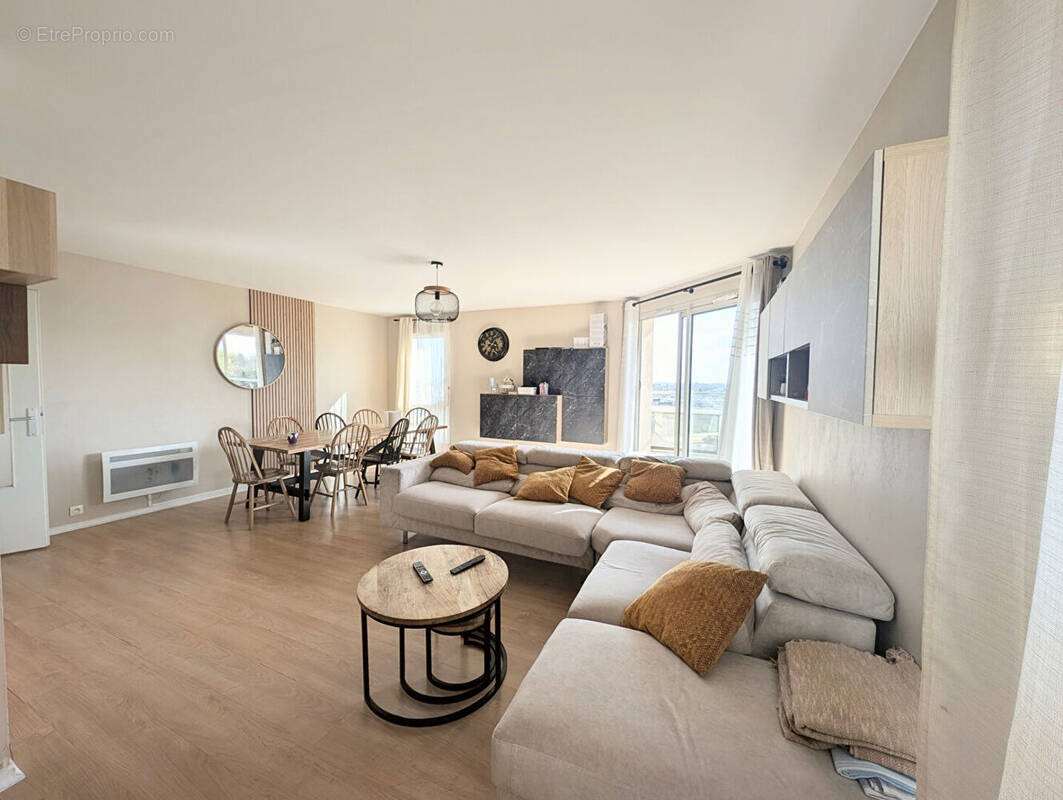 Appartement à ROSNY-SOUS-BOIS