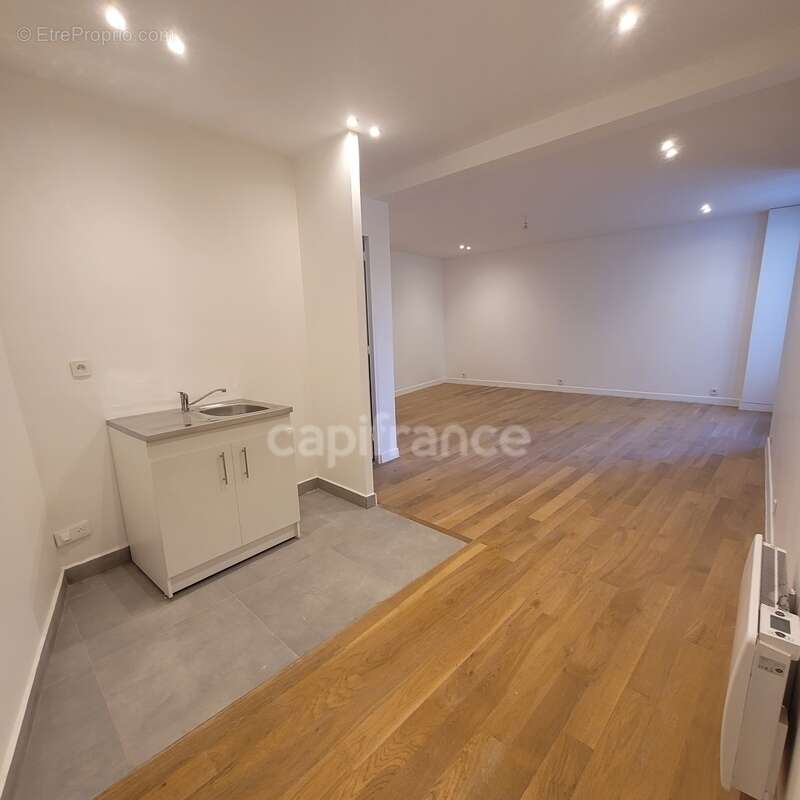 Appartement studio 33 m² CHATENAY MALABRY (92) - photo 2