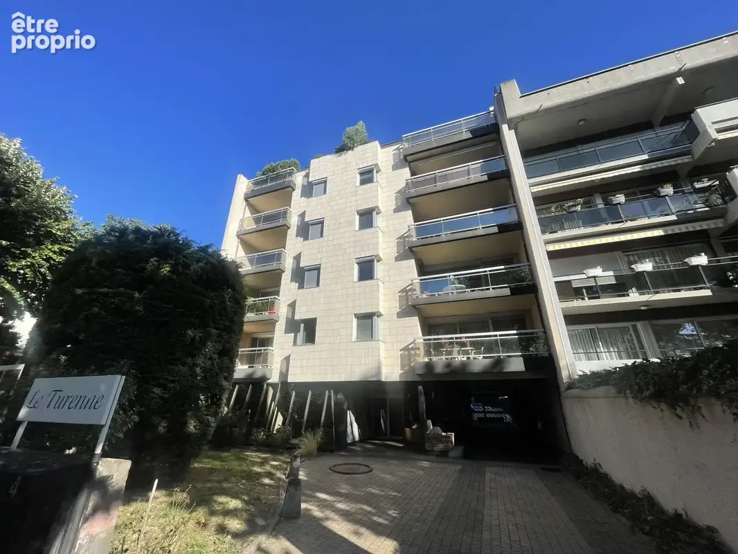Photo Commerce à Chamalieres au prix de 196 000€