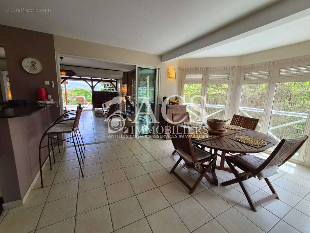 Magnifique F4 équipé avec grande terrasse et garage - photo 10