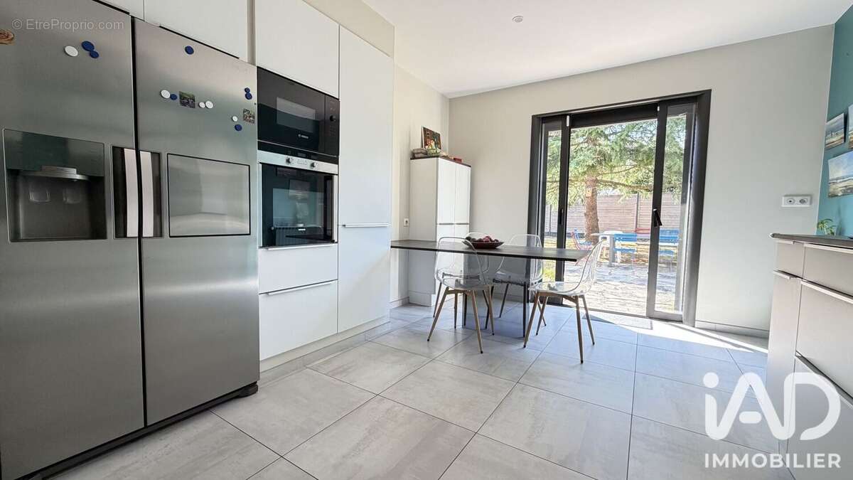Maison 192 m² à Saint-Nazaire  - photo 3