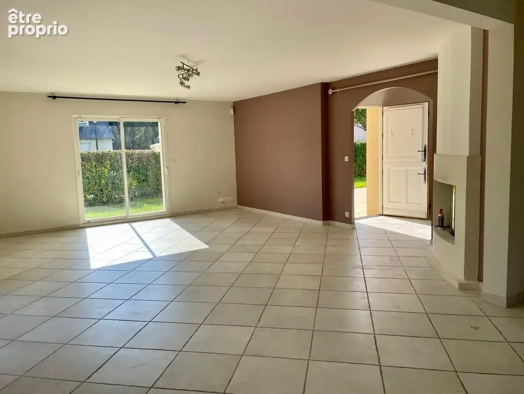 Maison 9 pièces 208 m² à vendre à Saint-Cyr-Sur-Loire (37540) - photo 8