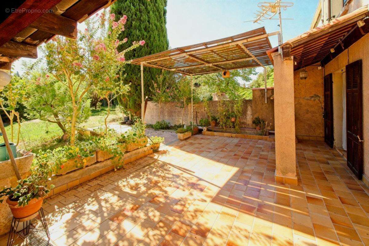 Maison à BOUC-BEL-AIR