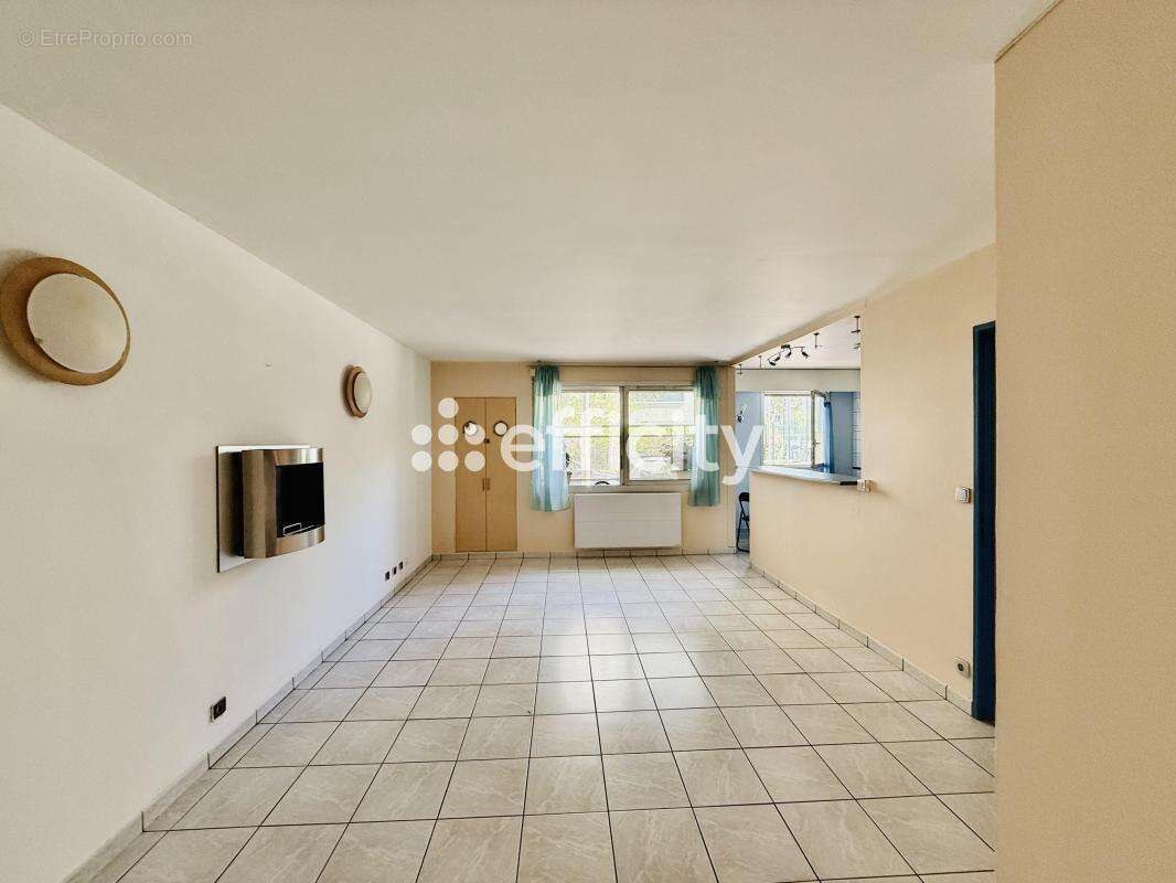 Appartement à MONTROUGE