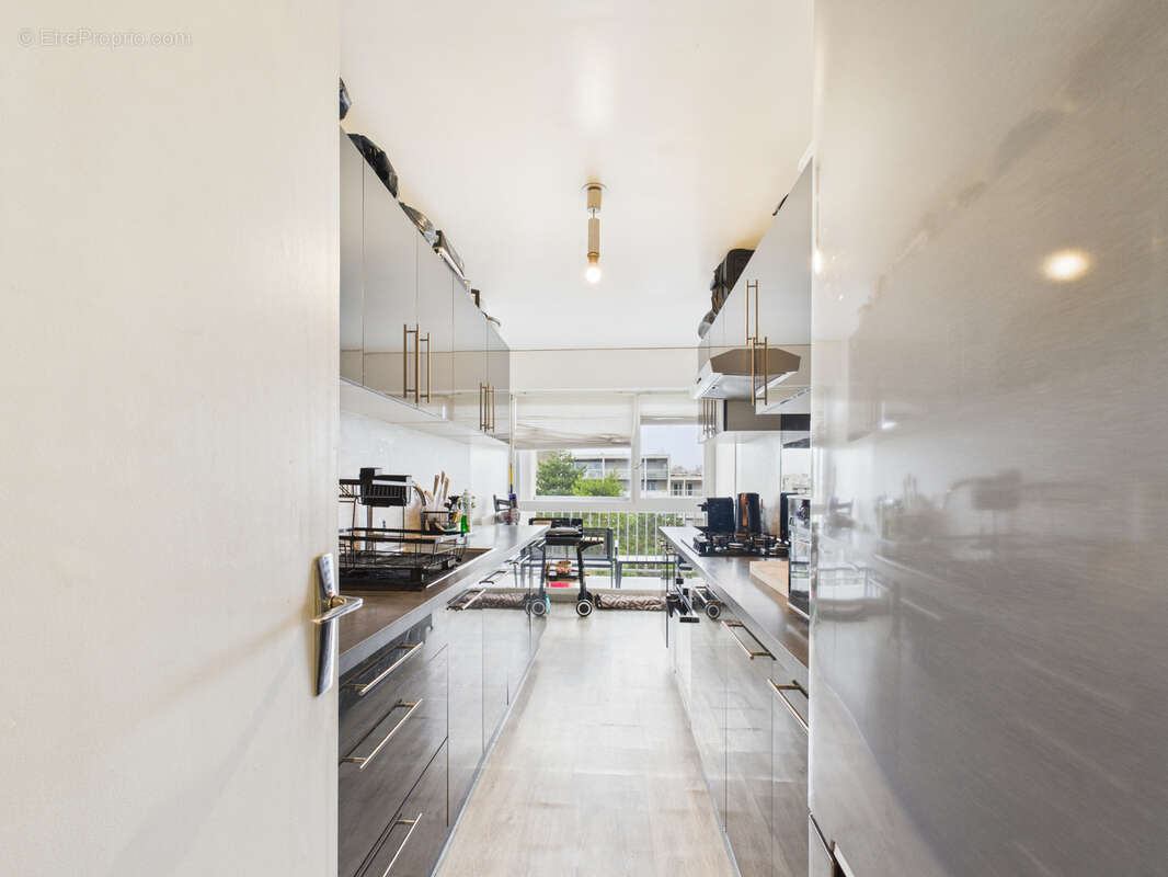 Appartement à SARTROUVILLE