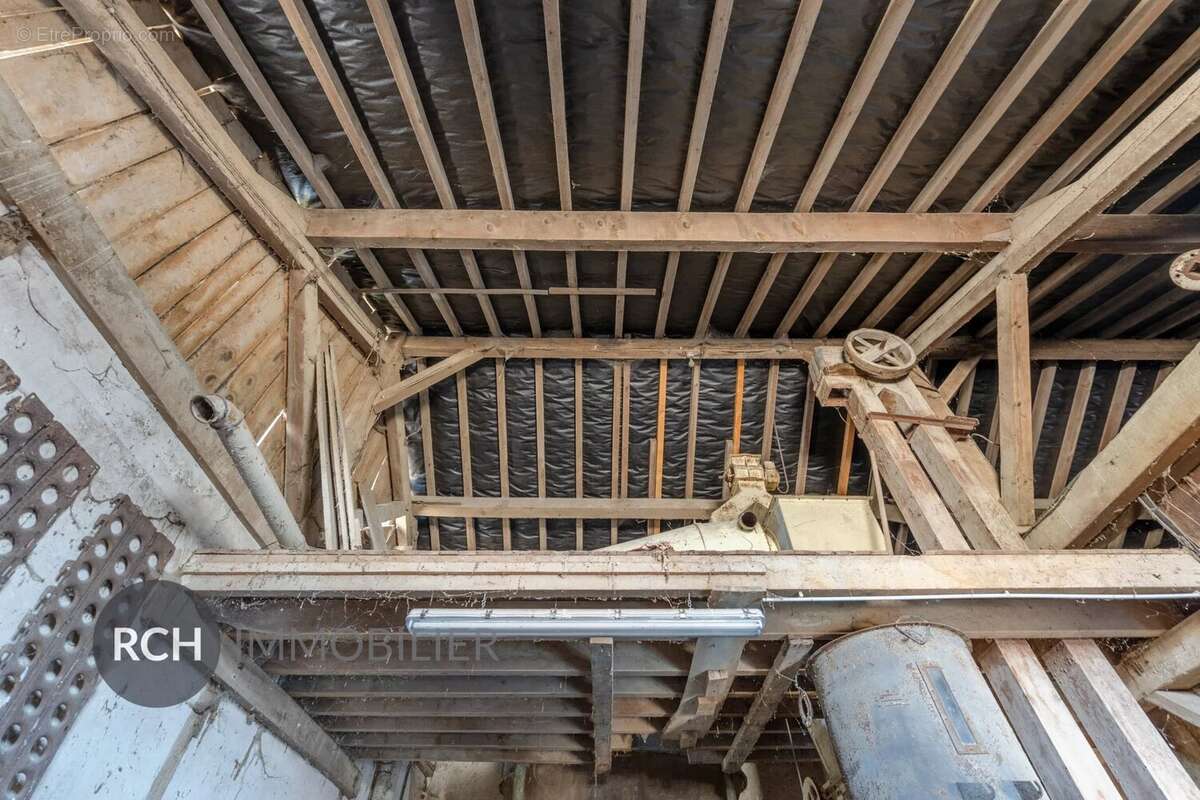 Maison à LA QUEUE-LES-YVELINES