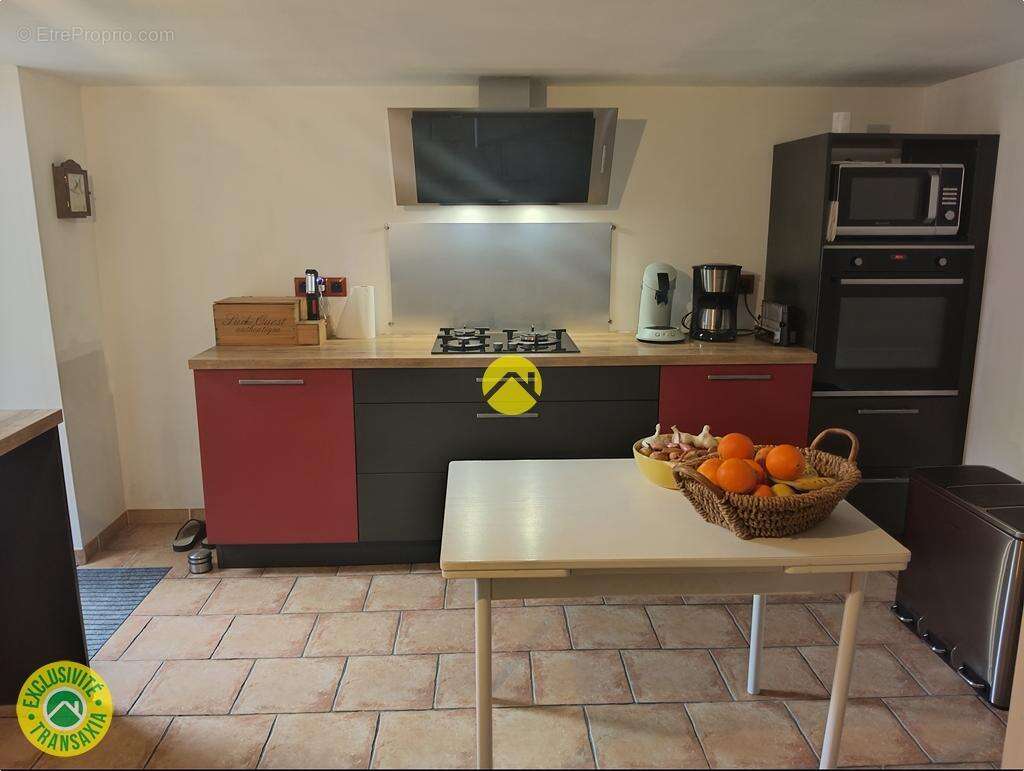 Maison à LE VEURDRE