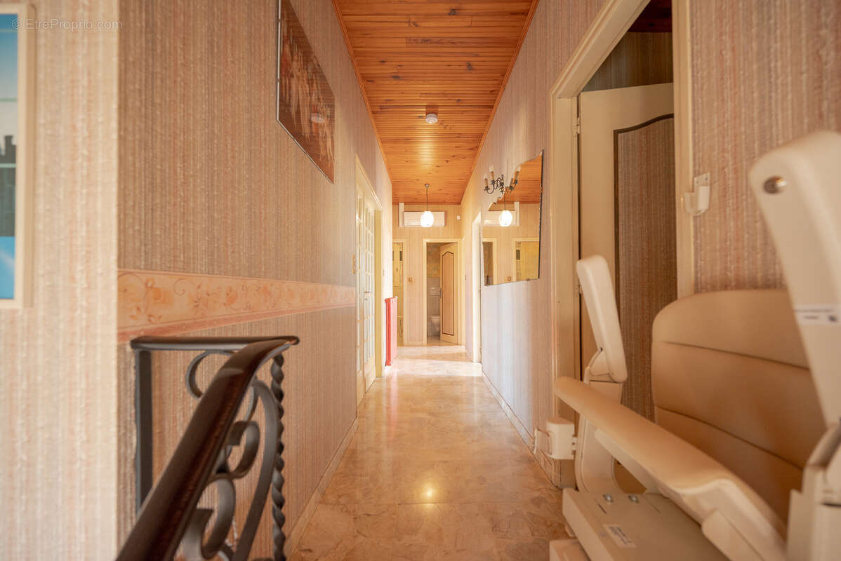 MaisonT5  avec 2 garages sur terrains clos - photo 28