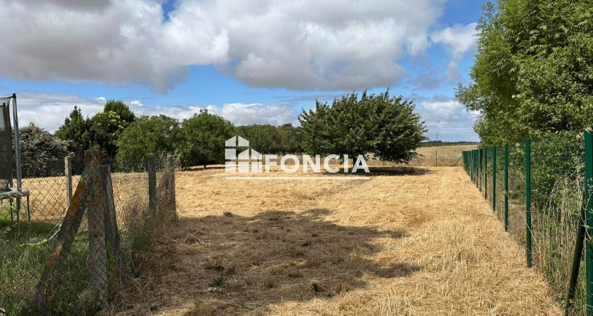 Terrain à DOMPIERRE-SUR-MER