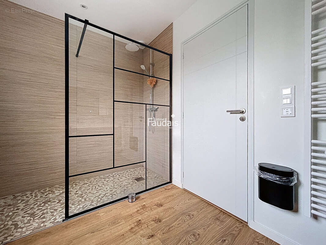 Maison 101 m² à Gouville-Sur-Mer  - photo 9