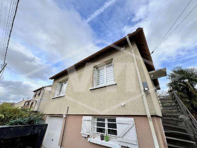 Maison à QUINCY-SOUS-SENART