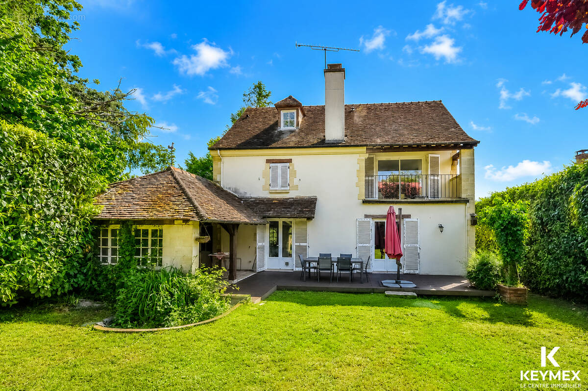Maison à CHAMPAGNE-SUR-OISE