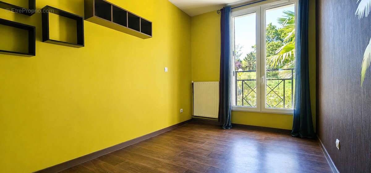 Maison à THIAIS