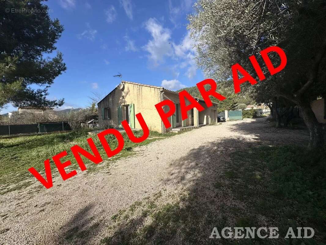 Maison à CUGES-LES-PINS
