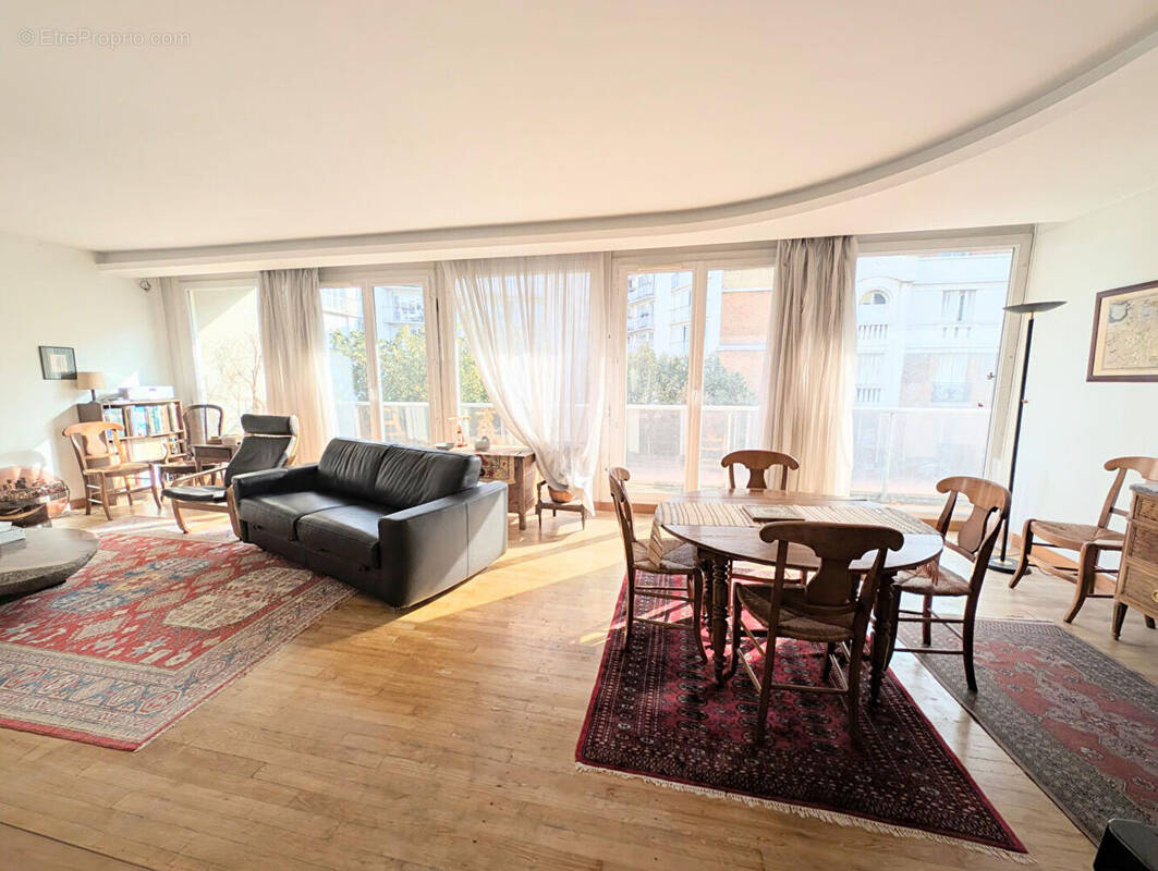 Appartement à PARIS-20E