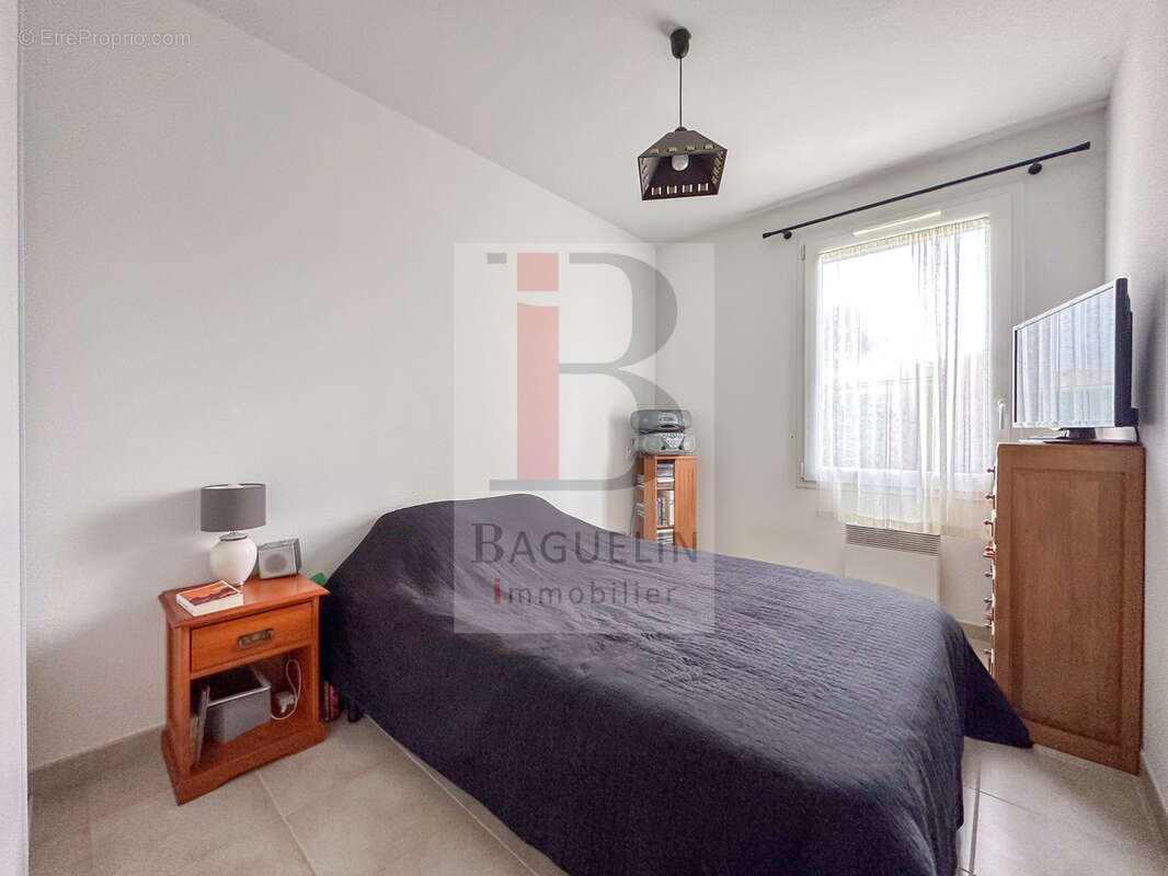 Maison à SAINT-LAURENT-DE-LA-PREE